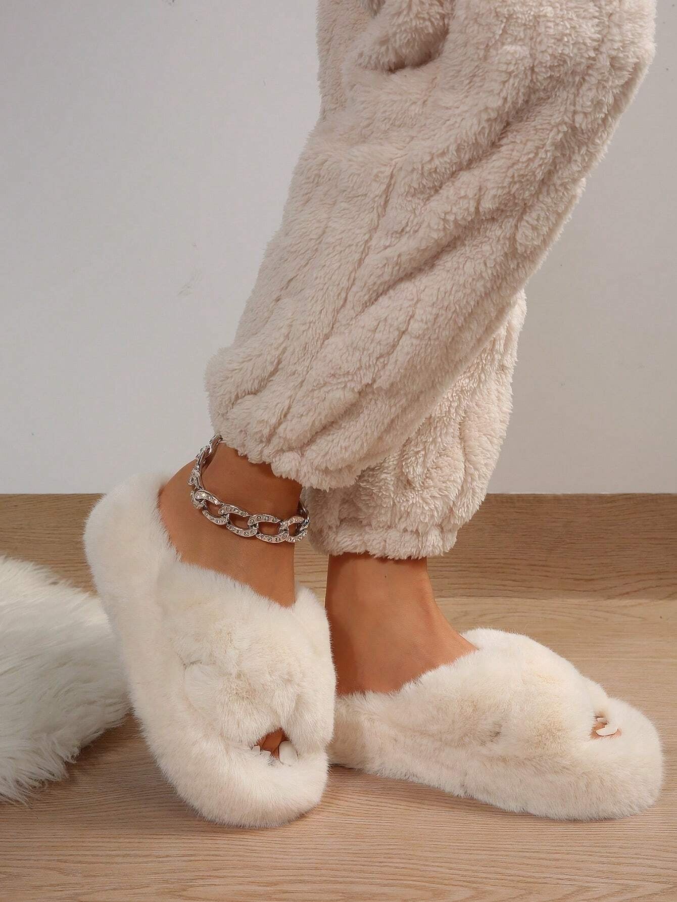 2025 New Fluffy Slippers for Women, Thick Sole Plush Slip-On Slippers for Outdoor & Indoor Wear, Anti-Slip, Autumn/Winter,Furry Shoes