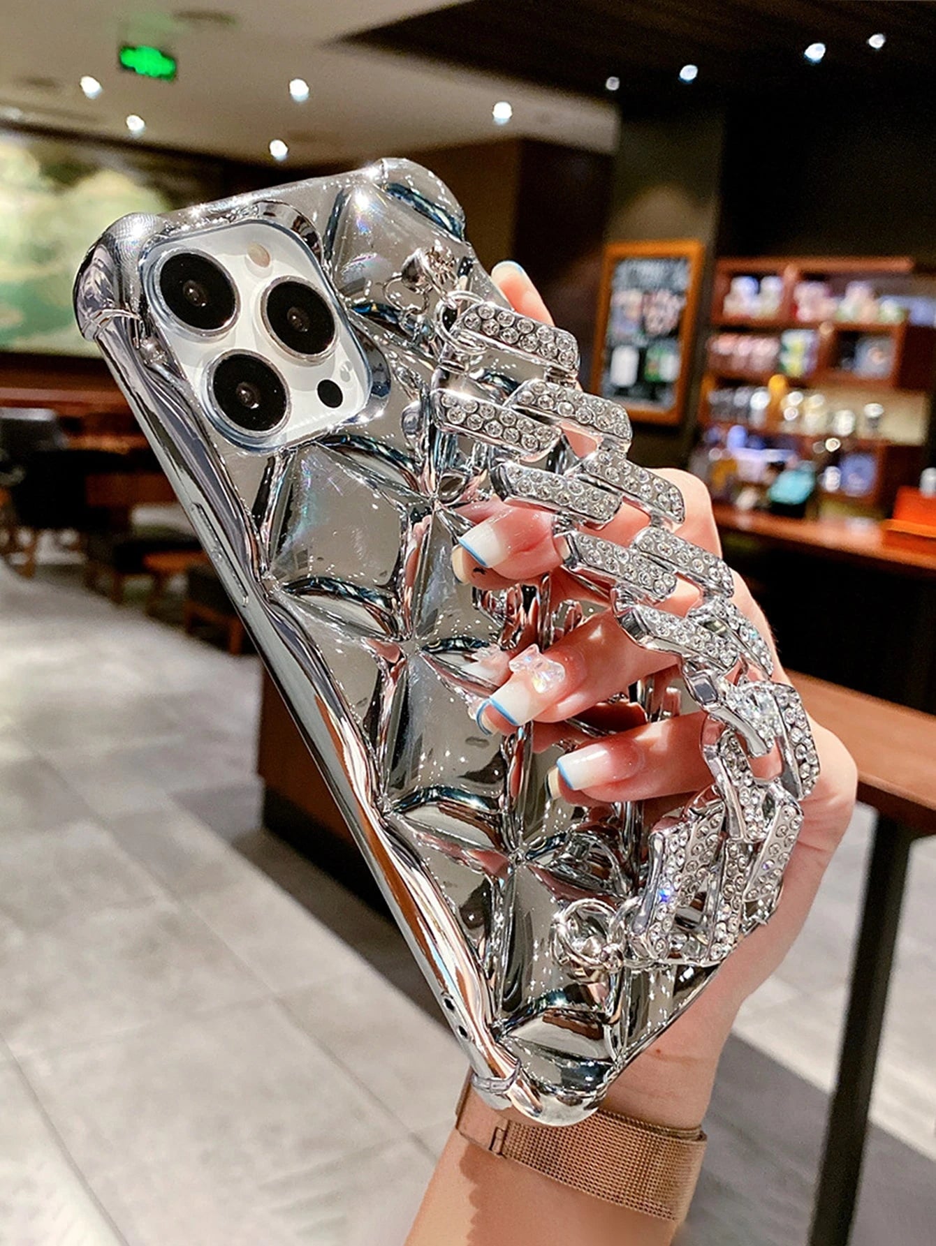 1Pc Electroplated Rhombus Rhinestone Clasp Bracelet, TPU Phone Case Compatible with Iphone11/12/13/14/15/15 Plus/15 Pro/15 Pro Max/16 16 Pro 16 Pro Max and Samsung