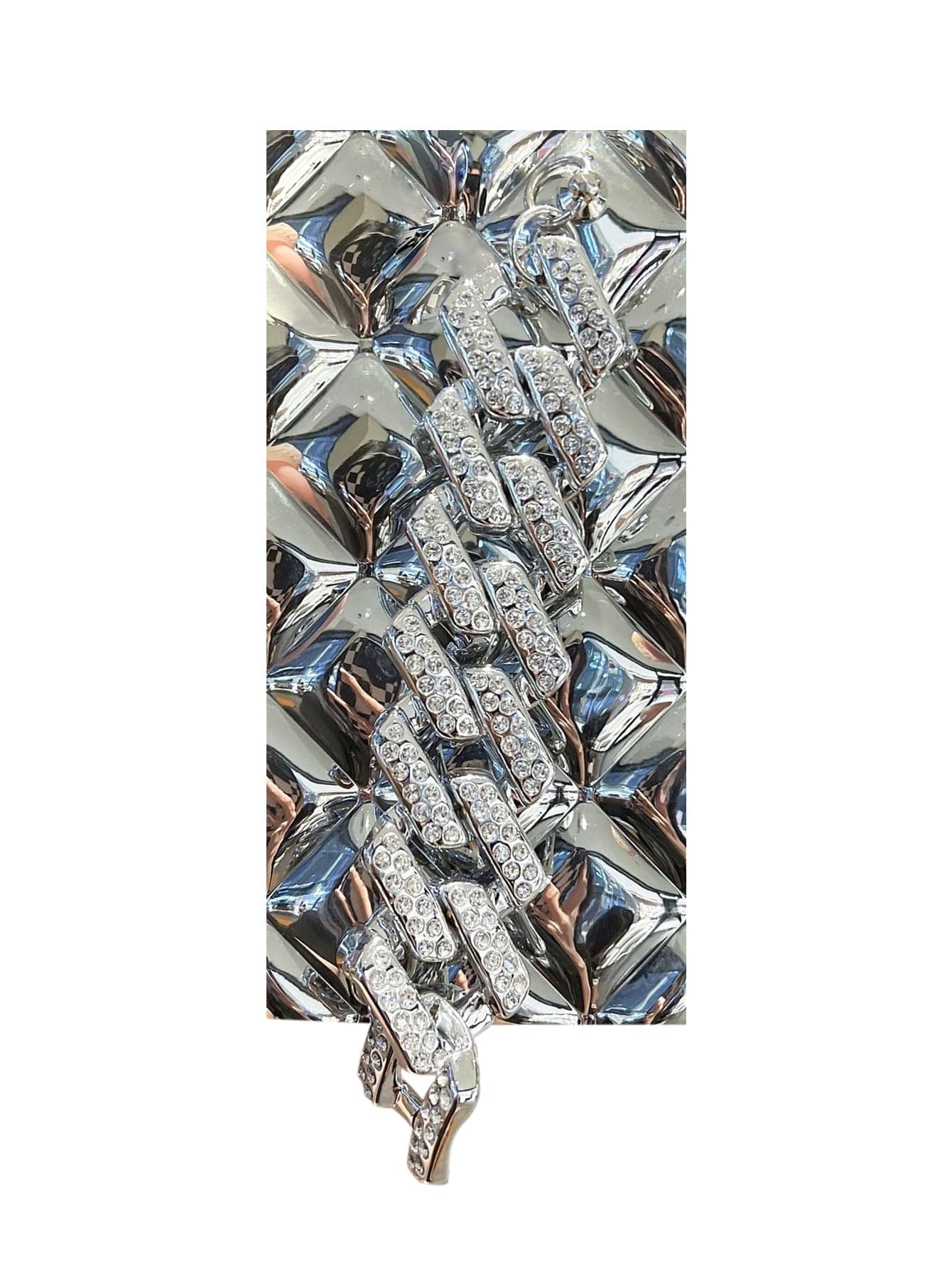 1Pc Electroplated Rhombus Rhinestone Clasp Bracelet, TPU Phone Case Compatible with Iphone11/12/13/14/15/15 Plus/15 Pro/15 Pro Max/16 16 Pro 16 Pro Max and Samsung