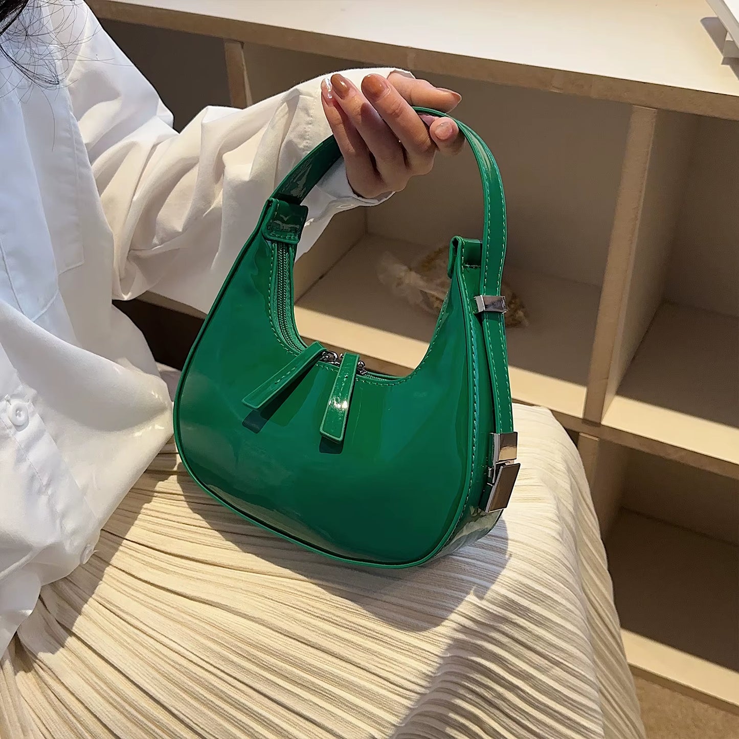 Half Moon Bag Vintage PU Leather Small Shoulder Bag for Women Girls Hobo Handbag Luxury Retro Red Ladies Armpit Purses Totes