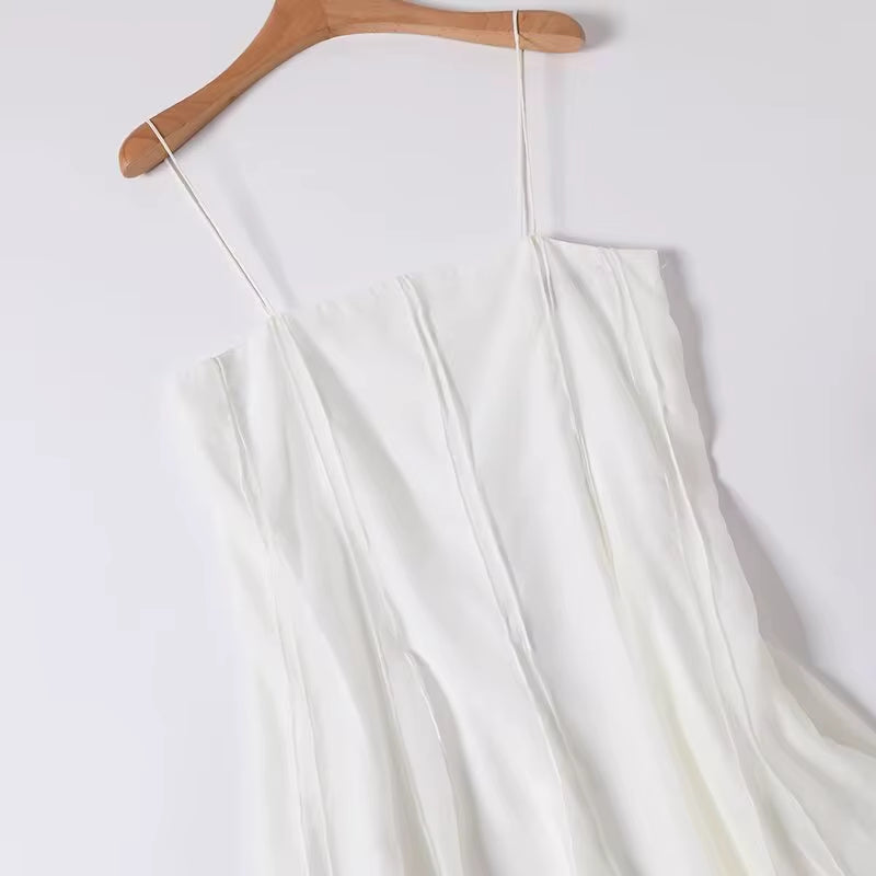 French New Holiday Style Suspender Dress 2025 Fashion Temperament Slim Gentle Style A-Line Skirt